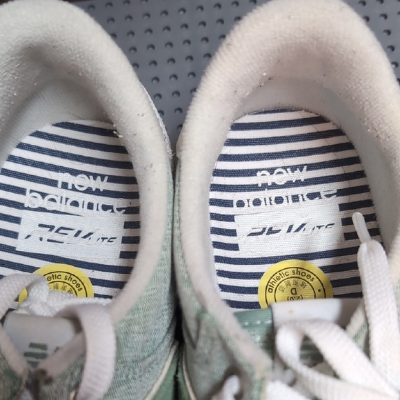 New Balance 300 Green Canvas Sneakers - Picture 4 of 8